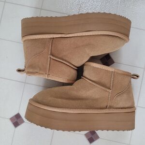 Dream Pairs Fuzzy Classic Platform Mini Boot 9 Suede Platform Ankle Snow Boots